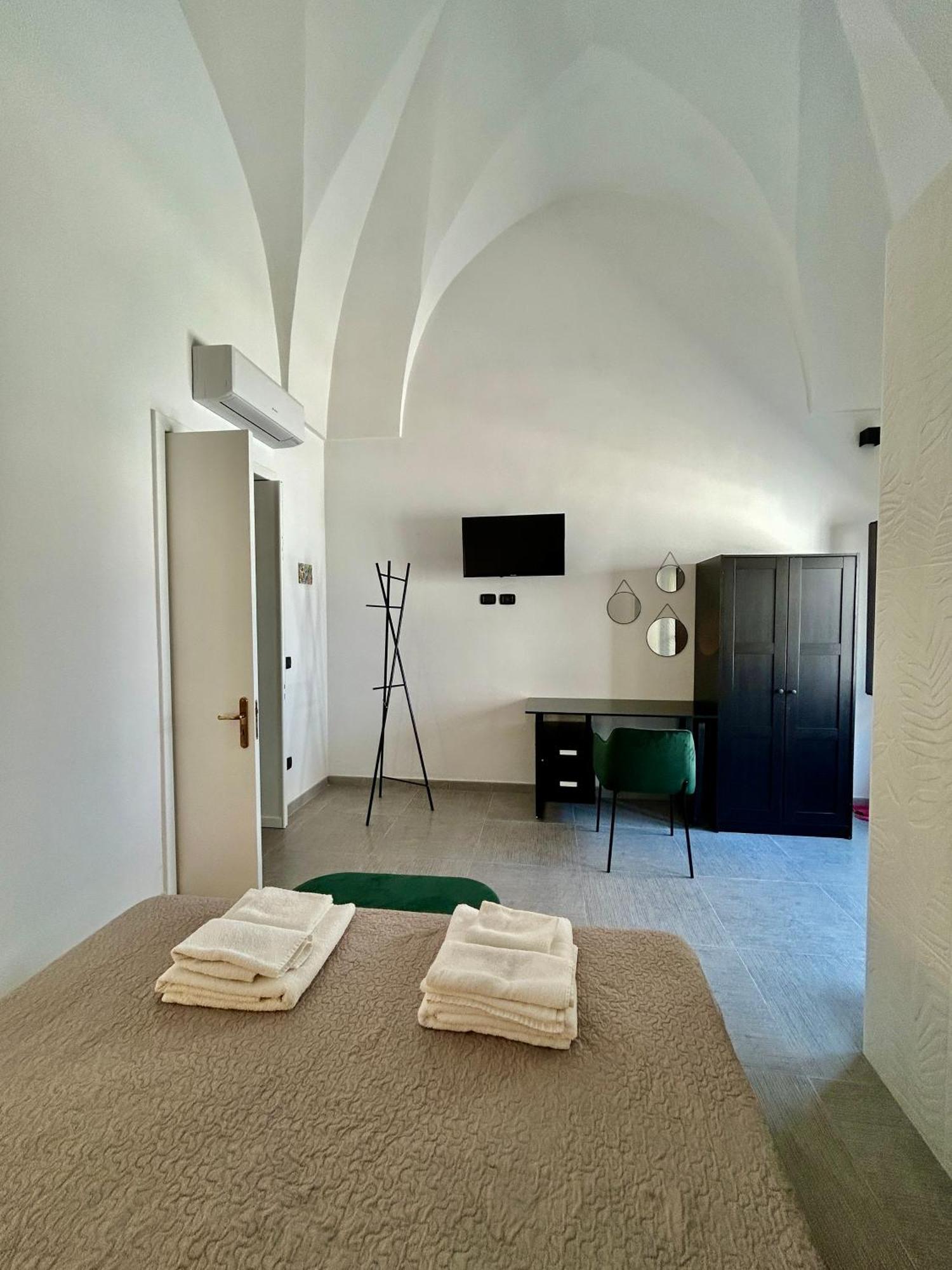 Apartamento Nonno Uccio Castri di Lecce Exterior foto